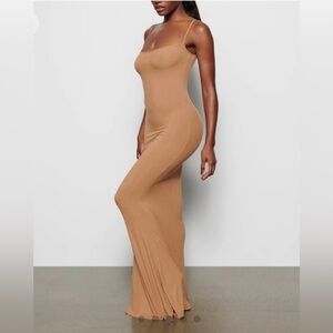 SKIMS Soft Lounge Long Slipdress
Color: Camel 
Size:XS
New with tag